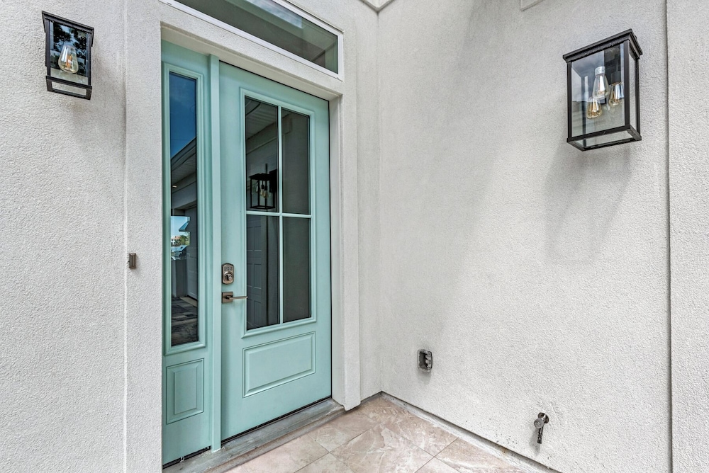 Paradise Cove - last minute hotel in Destin
