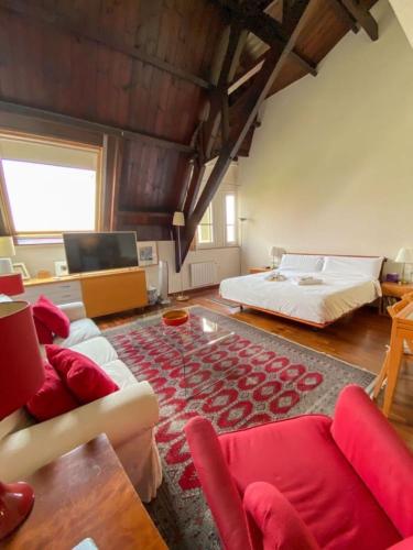 Passeig de Gracia Studio Loft — 4-Star Luxury Hotel in Barcelona, Spain