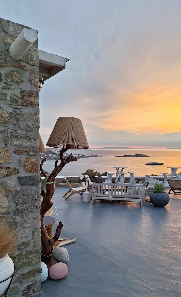 Vougli View - carbon neutral hotel in Mykonos