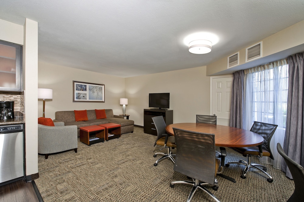 Staybridge Suites Charlotte Ballantyne by IHG - photo 14