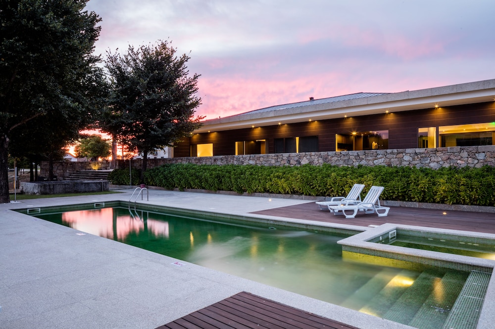 Solar Dos Cáceres — 4-Star Luxury Hotel in Fornos De Algodres, Portugal