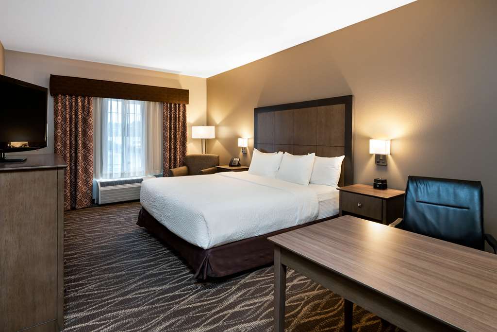Best Western Plus Kalispell Glacier Park West Hotel & Suites - photo 15