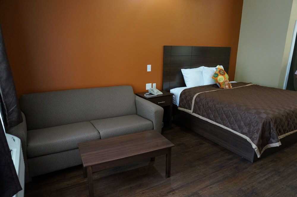 Texas Bungalows Hotel & Hotel Que at Lakeline Austin Cedar Park - photo 13