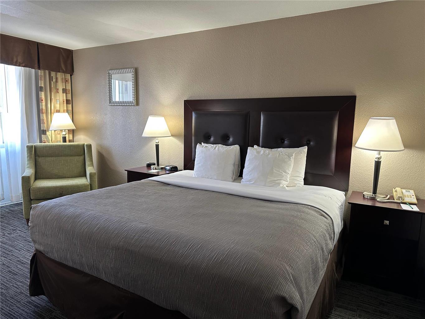 Quality Inn & Suites Everett - photo 36