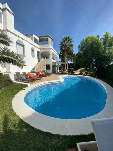 Luxury Villa Marbella with nice garden Pool and Jacuzzi BY Varenso Holidays — 4-Star Luxury Hotel in Marbella, Spain