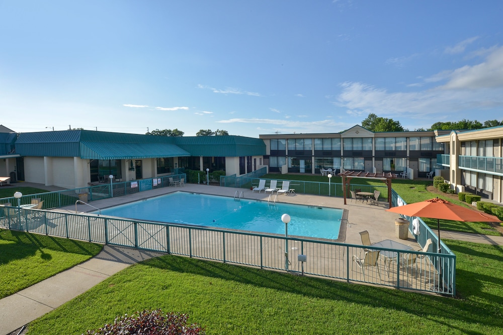 The Dels Pittsburg - photo 43