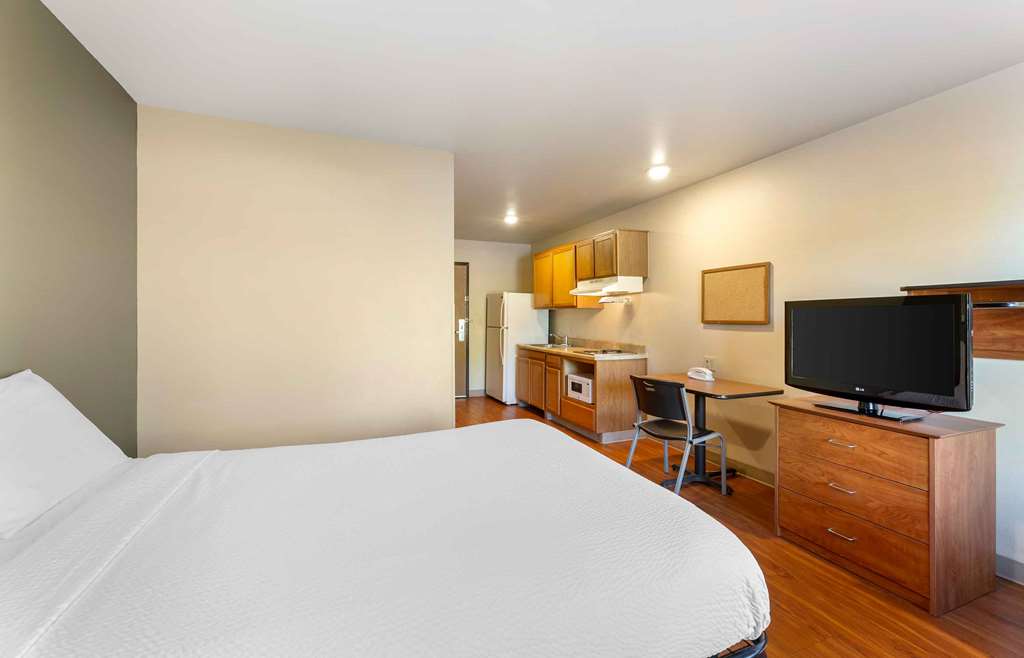 WoodSpring Suites Akron - photo 6