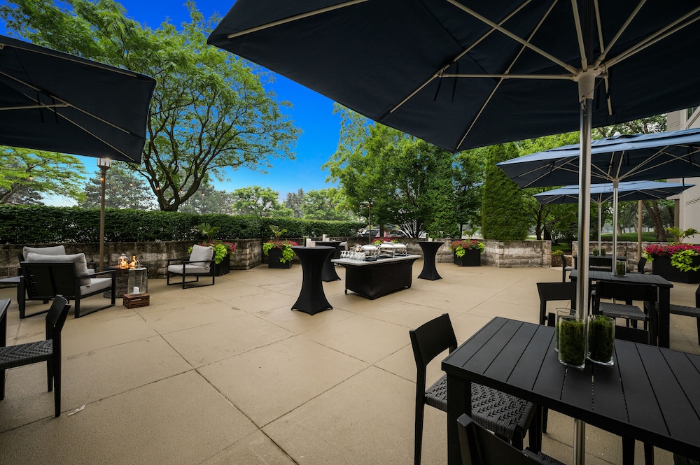 Embassy Suites by Hilton Detroit Troy Auburn Hills - photo 85