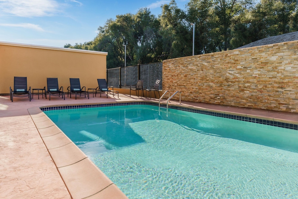 Fairfield Inn & Suites Oakhurst Yosemite - photo 21