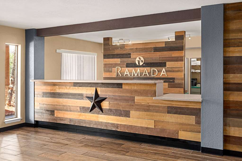 Ramada by Wyndham San Antonio Near SeaWorld Lackland AFB - photo 4