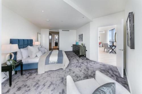 High level two bedroom apartment — 4-Star Luxury Hotel in London, United Kingdom
