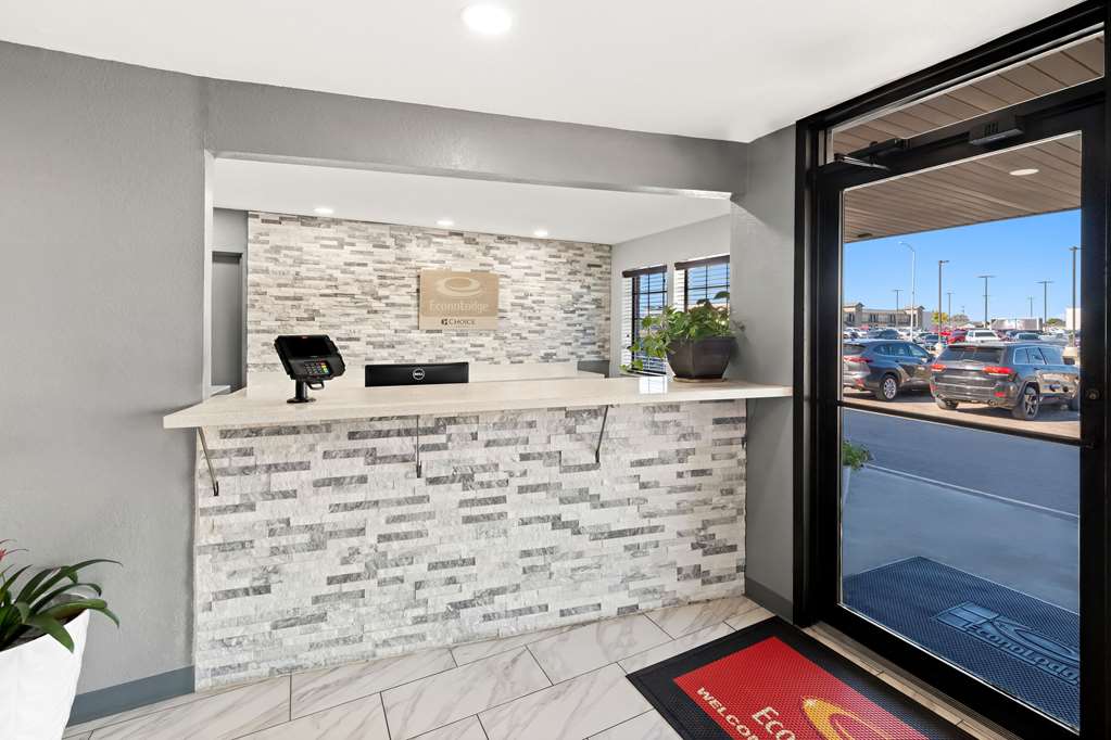 Econo Lodge Dumas - photo 4