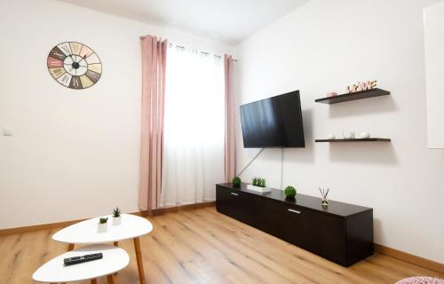 Apartman Barkunada — 4-Star Luxury Hotel in Vodnjan, Croatia