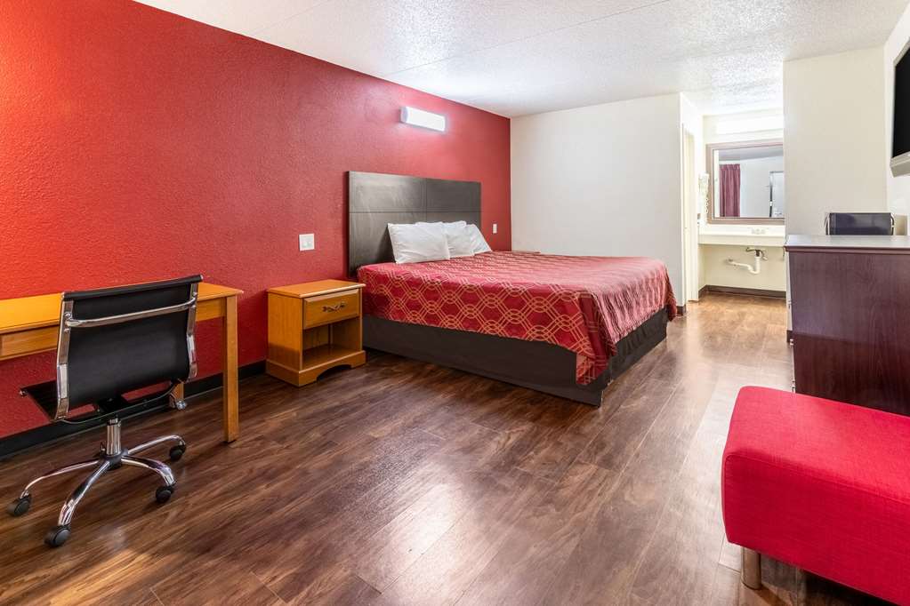 Econo Lodge Knoxville West Turkey Creek - photo 13