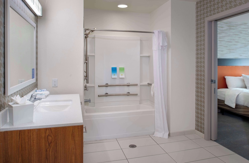 Home2 Suites by Hilton St. Louis Forest Park - photo 36