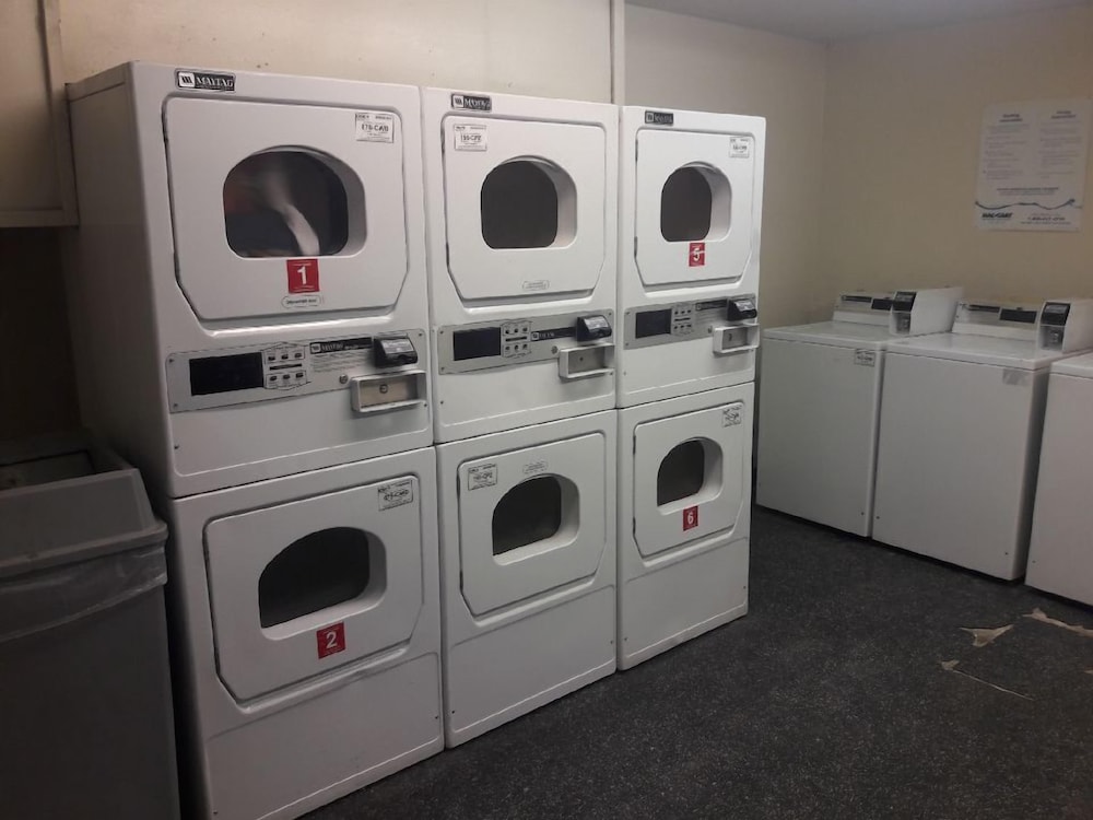 InTown Suites Extended Stay Nashville TN Bell Road - photo 17