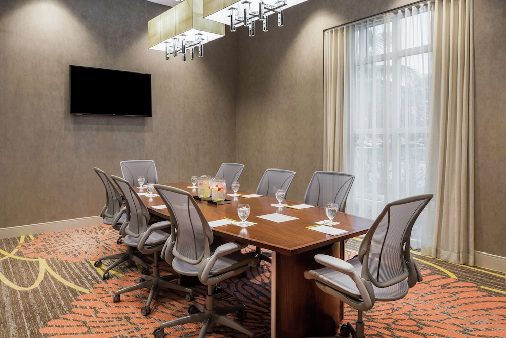 Hilton Garden Inn Miami Dolphin Mall - photo 33