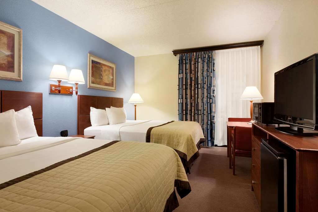 Ramada Inn By Wyndham Doublewood Fargo - photo 9