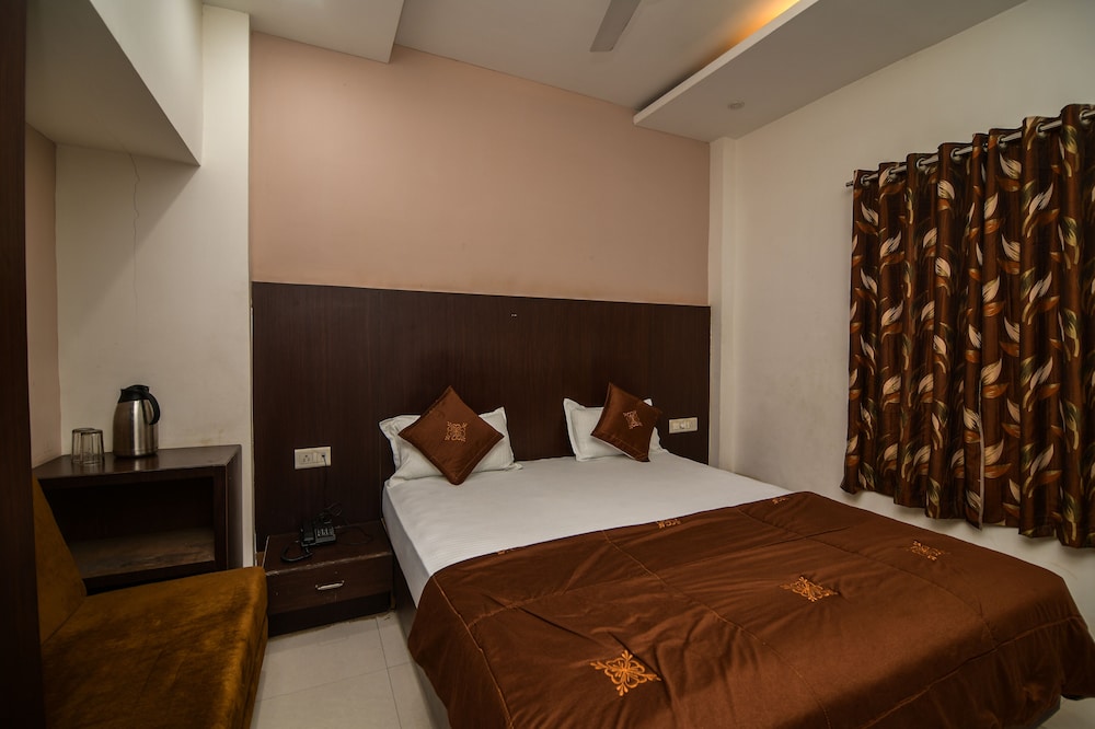 Hotel Shreeram — hotel in Ujjain