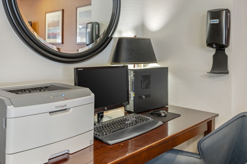 Candlewood Suites Indianapolis East by IHG - photo 24
