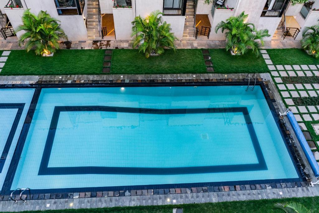 The Courtyard at Vanga Road