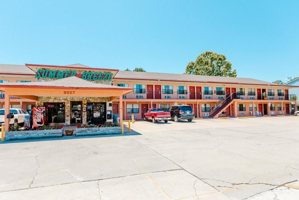 Summer Breeze Motel - photo 47