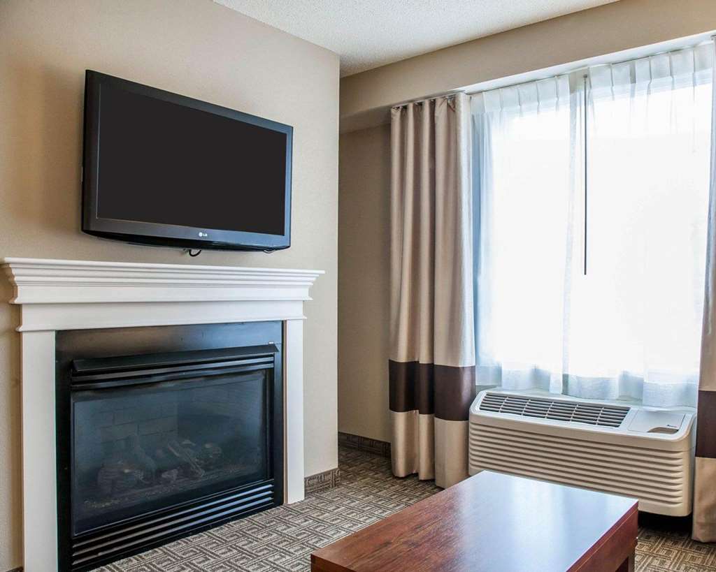 Comfort Inn & Suites Sturbridge Brimfield - photo 28