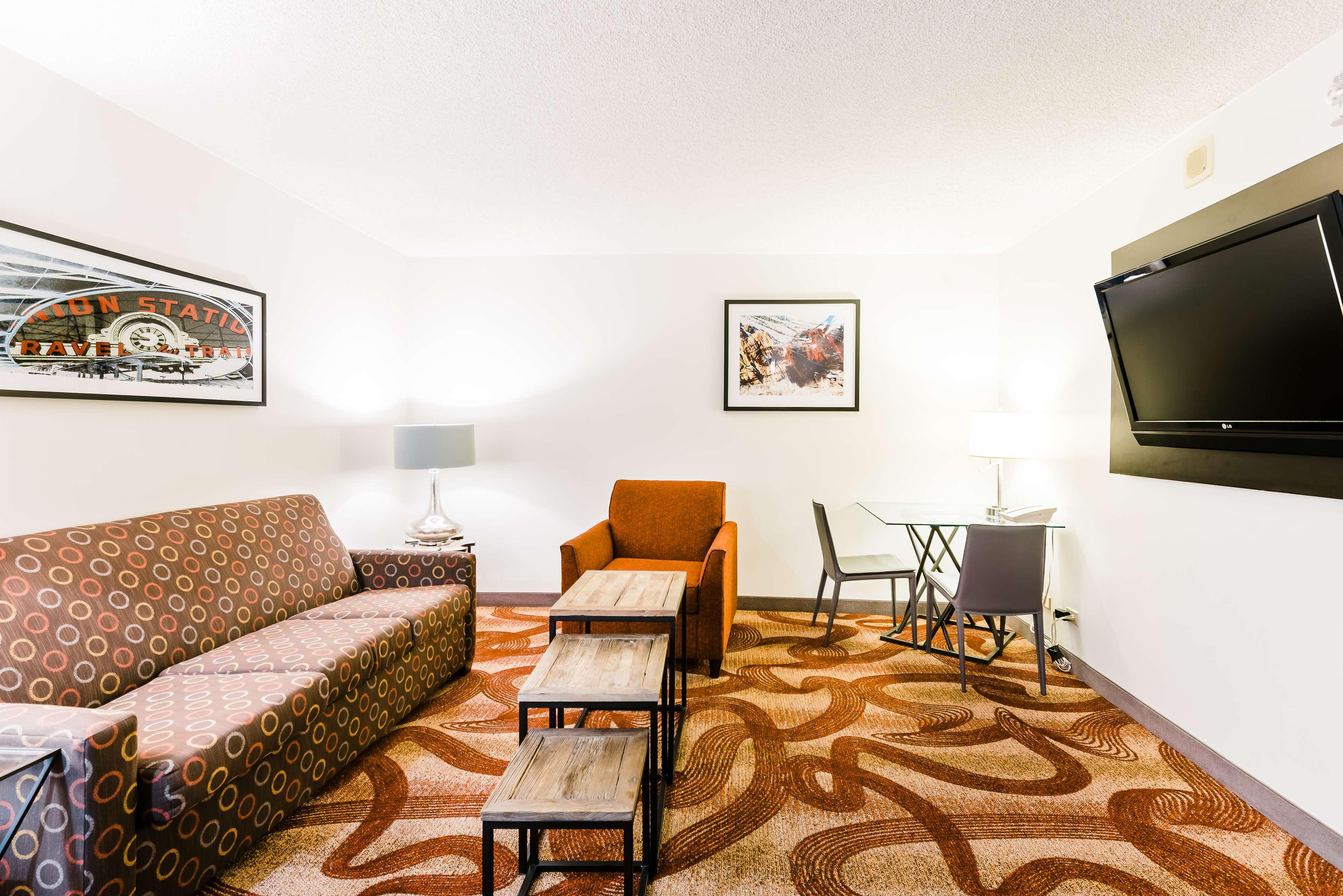 Radisson Hotel Denver Aurora - photo 29