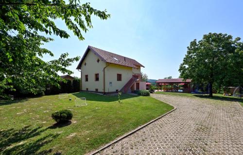 Gorgeous Home In Vinogradi Ludbreski — 4-Star Luxury Hotel in Ludbreg, Croatia
