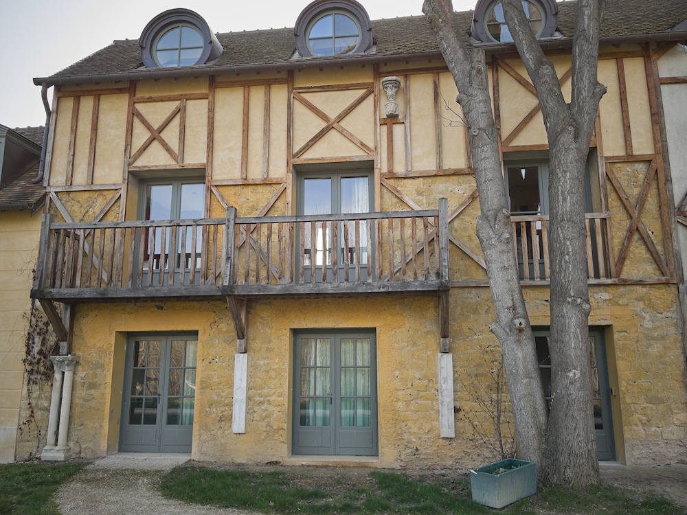 Le Fruit Défendu in Rueil-Malmaison, France