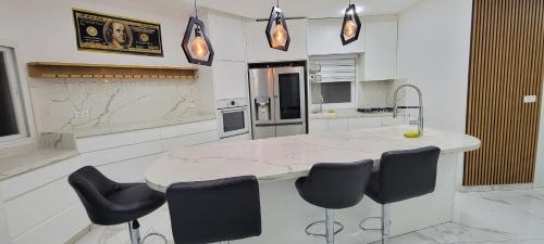 Penthouse in Ramat Gan Next to Sheba Hospital in Ramat Gan, Israel