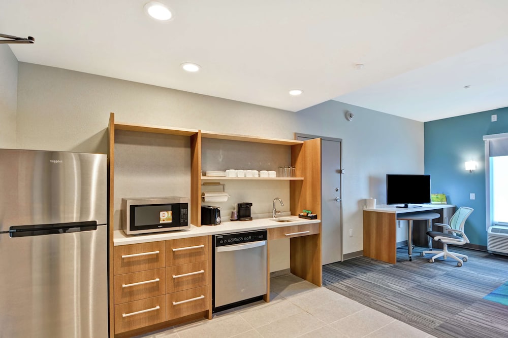 Home2 Suites by Hilton Daytona Beach Speedway - photo 17