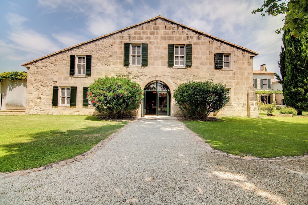 Le Mas De Peint in Arles, France