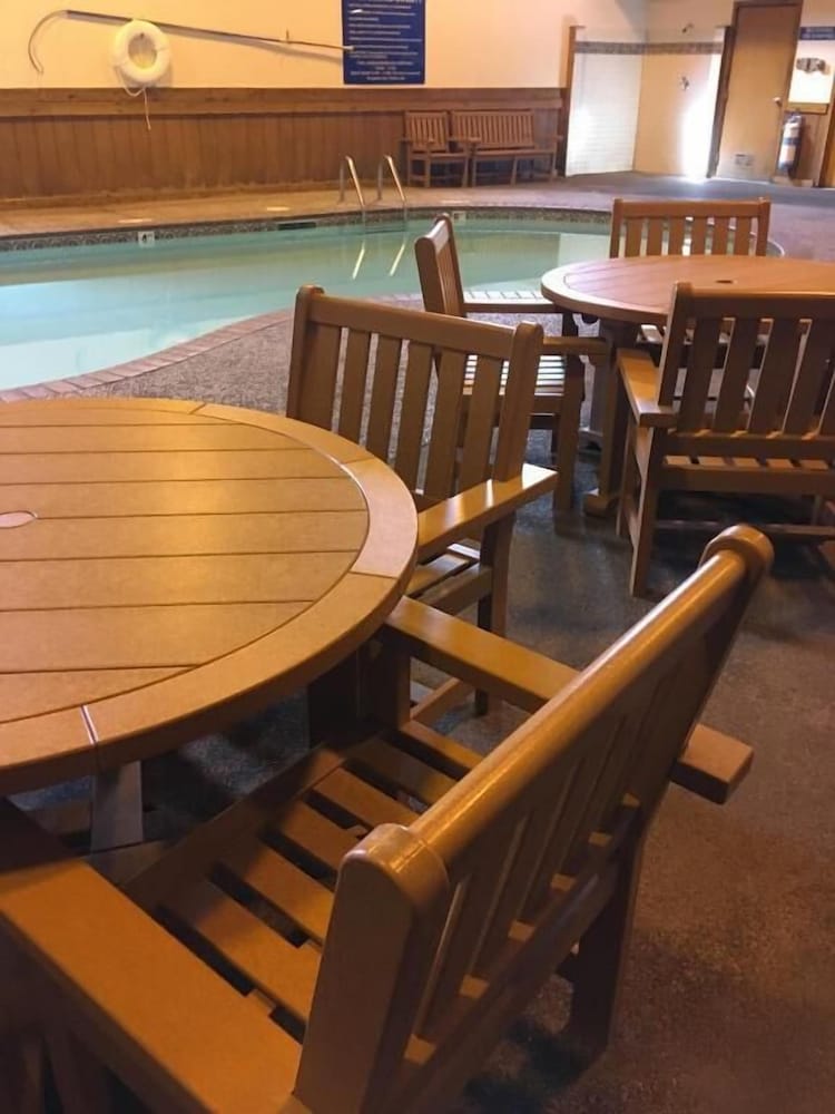 Superior Inn - photo 11