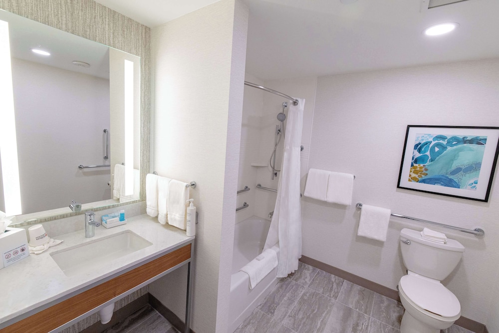 Hilton Garden Inn Lakewood - photo 41