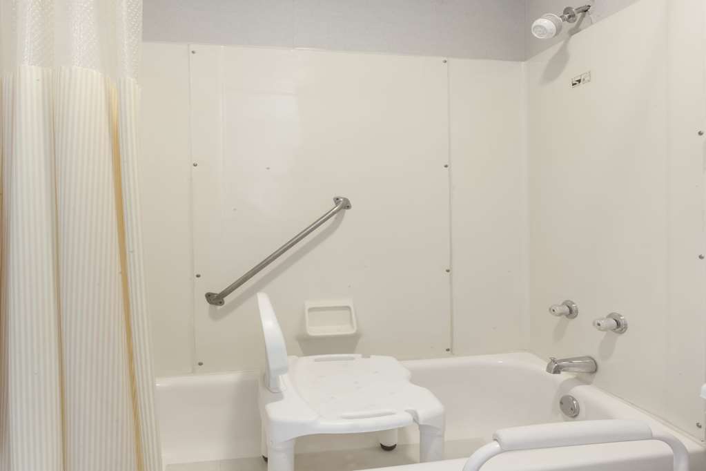 Days Inn by Wyndham Seymour - photo 5