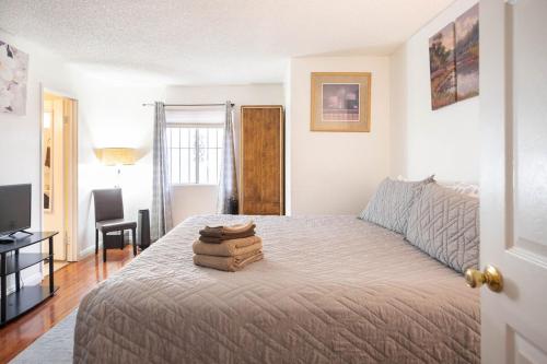 2 bedroom UNLV Thomas Mack