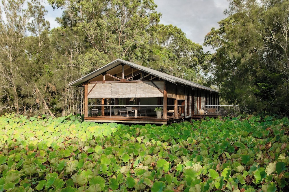 The Boathouses at Leaves & Fishes - carbon neutral hotel in Greta