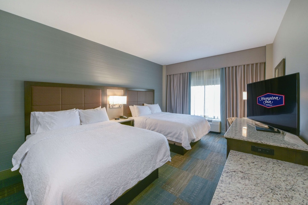Hampton Inn Lumberton - photo 12