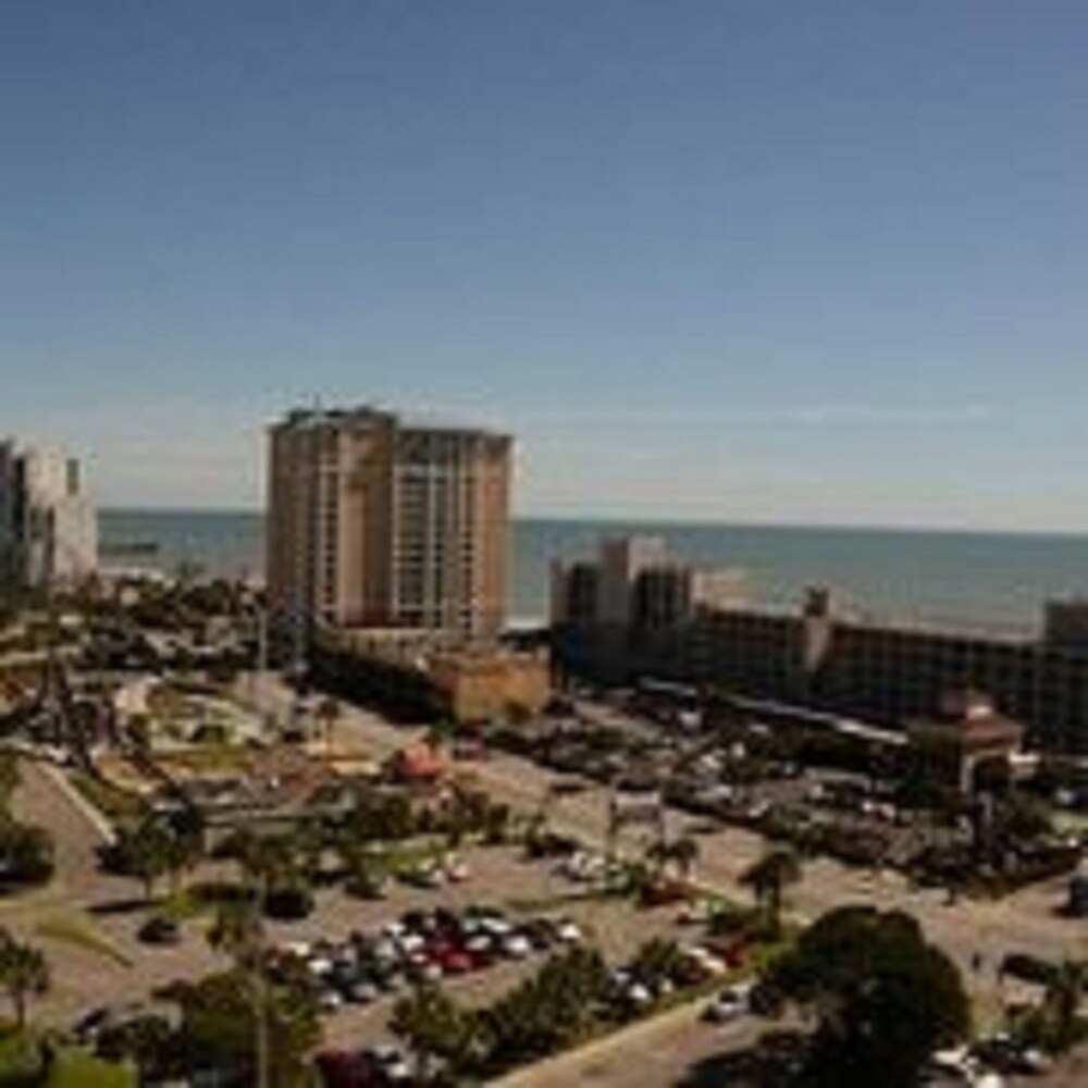 Holiday Towers by Elliott Beach Rentals - photo 21