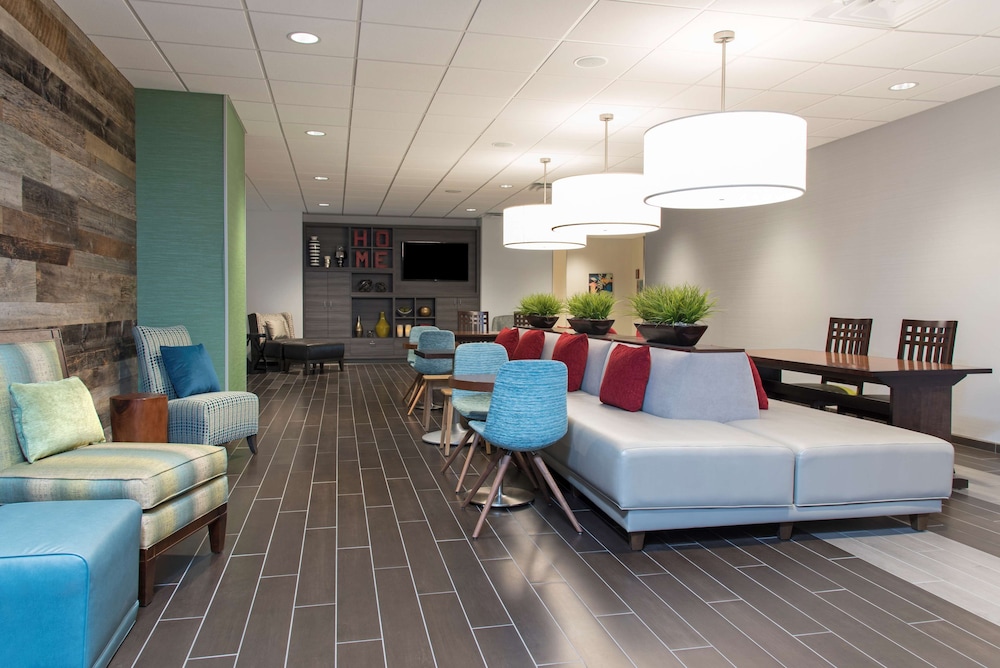 Home2 Suites by Hilton Indianapolis Downtown - photo 3