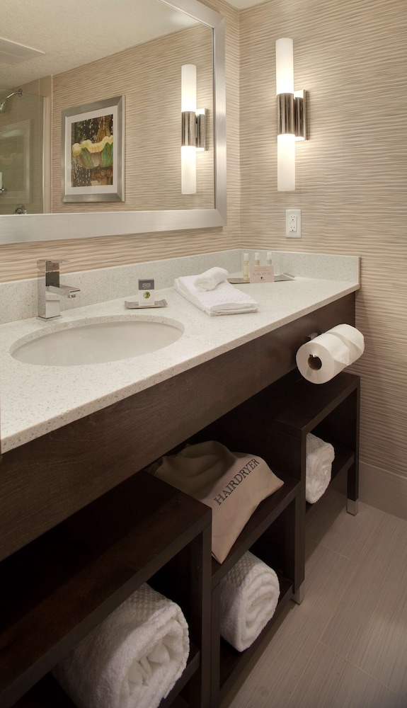 DoubleTree by Hilton Hotel Jacksonville Airport - photo 28