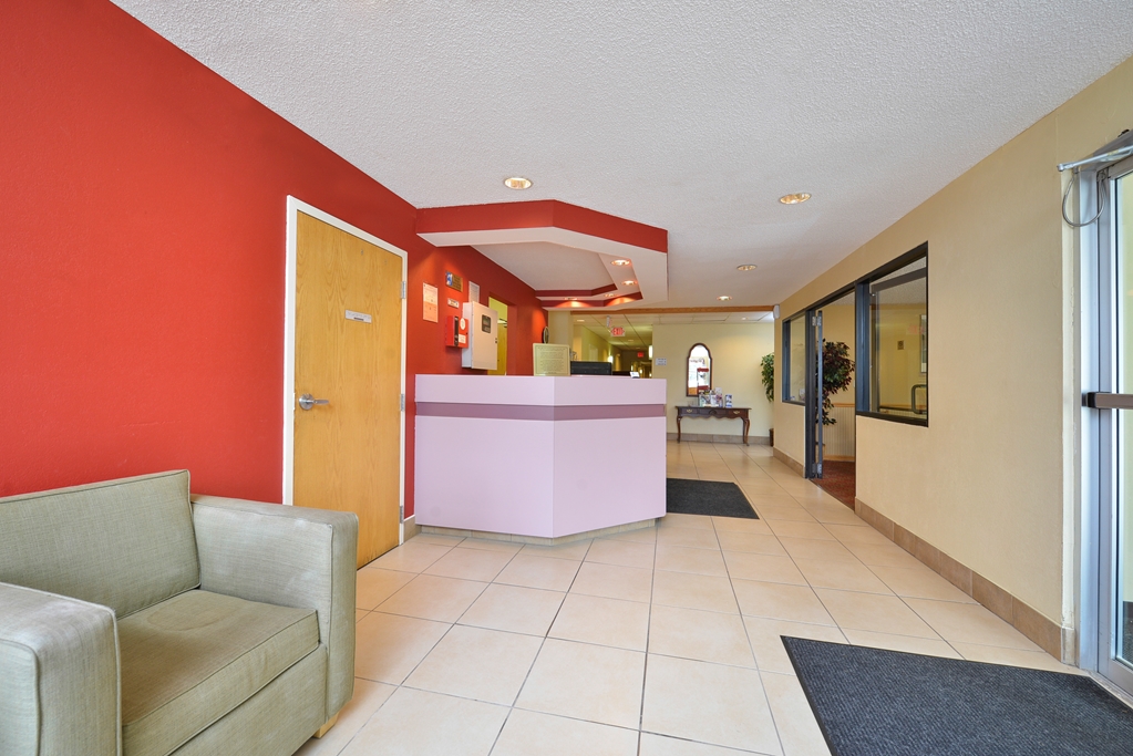 Americas Best Value Inn East Syracuse - photo 8