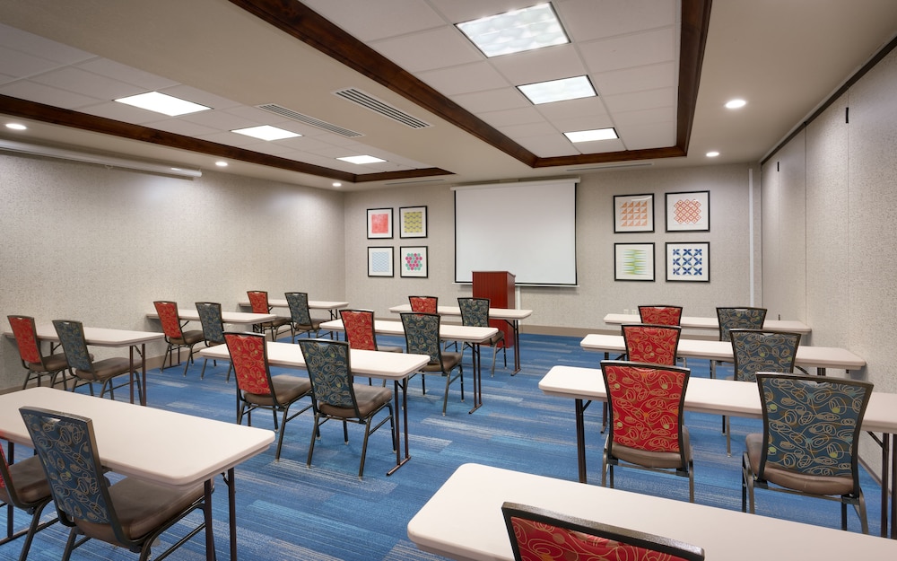 Holiday Inn Express & Suites Orem North Provo by IHG - photo 37