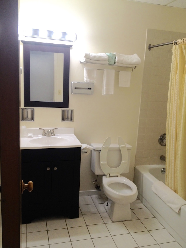 Tappan Zee Hotel - photo 23