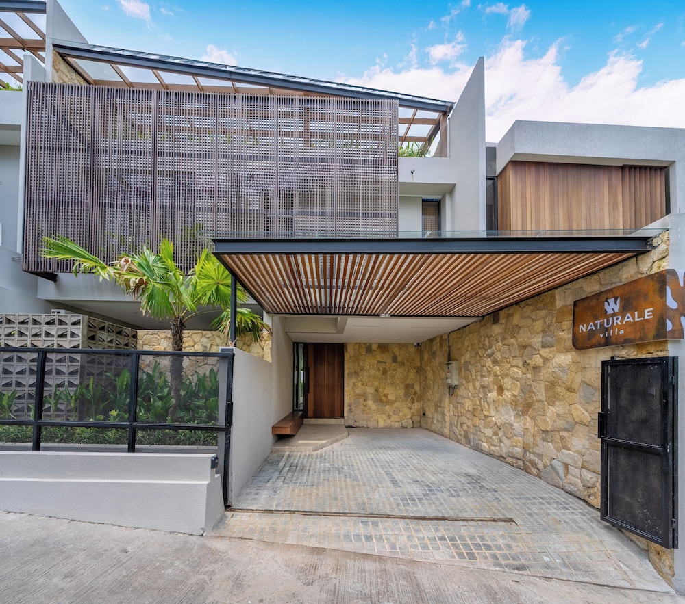 Villa Naturale — 4-Star Luxury Hotel in Canggu, Indonesia