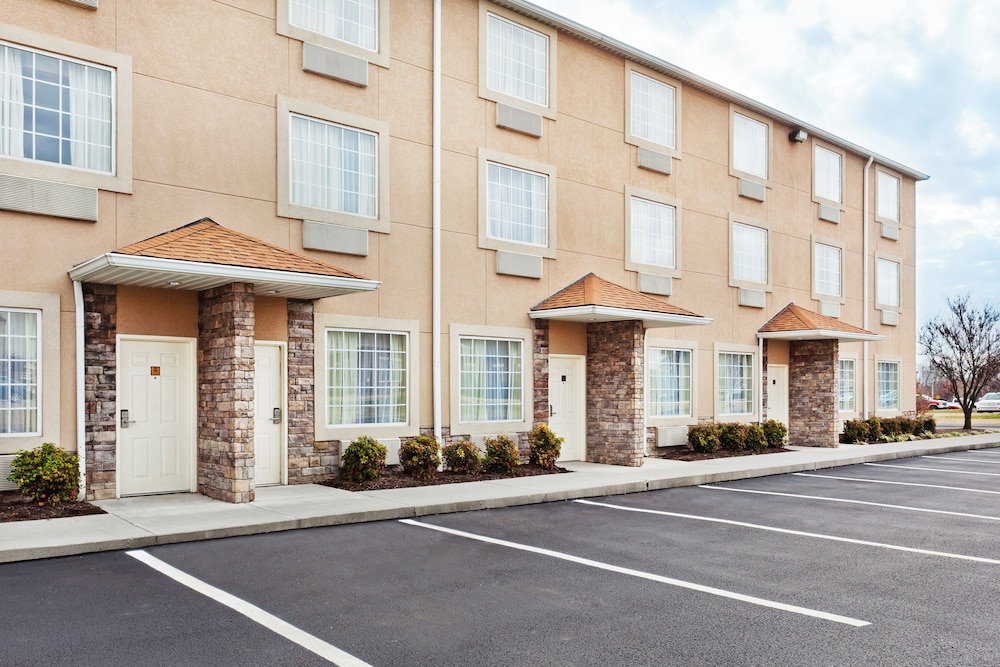 Holiday Inn Express & Suites Alcoa by IHG - photo 36