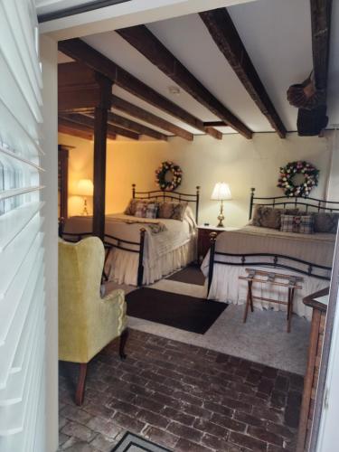 The Richard Johnston Inn & 1890 Caroline House - featured photo