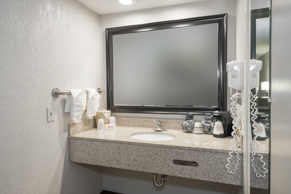 Red Roof Inn Mobile North Saraland - photo 20