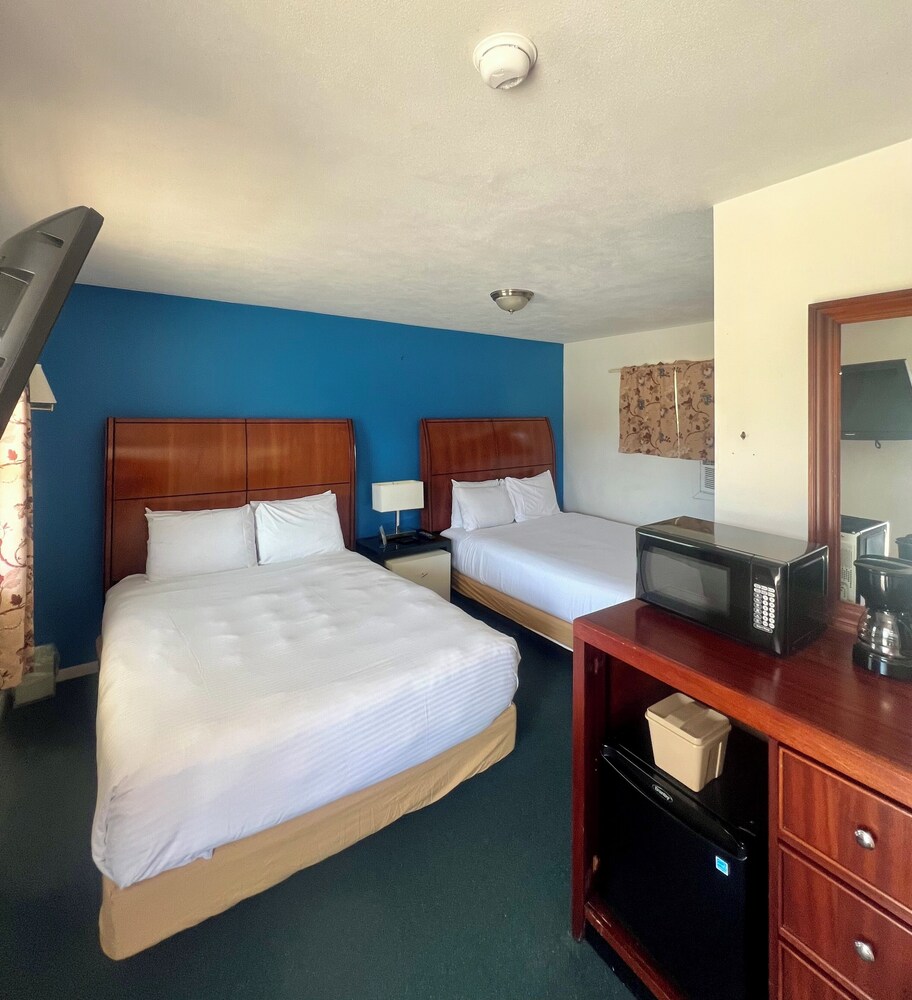 Saco River Motor Lodge & Suites - photo 9